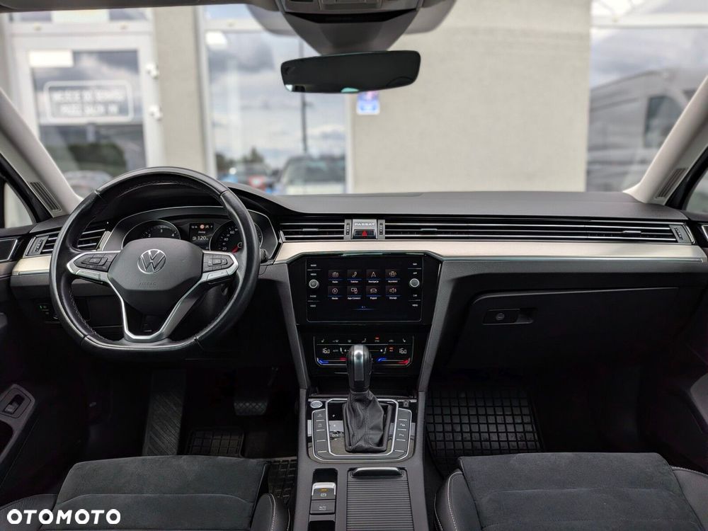 Volkswagen Passat 2.0 TDI Elegance DSG - 13