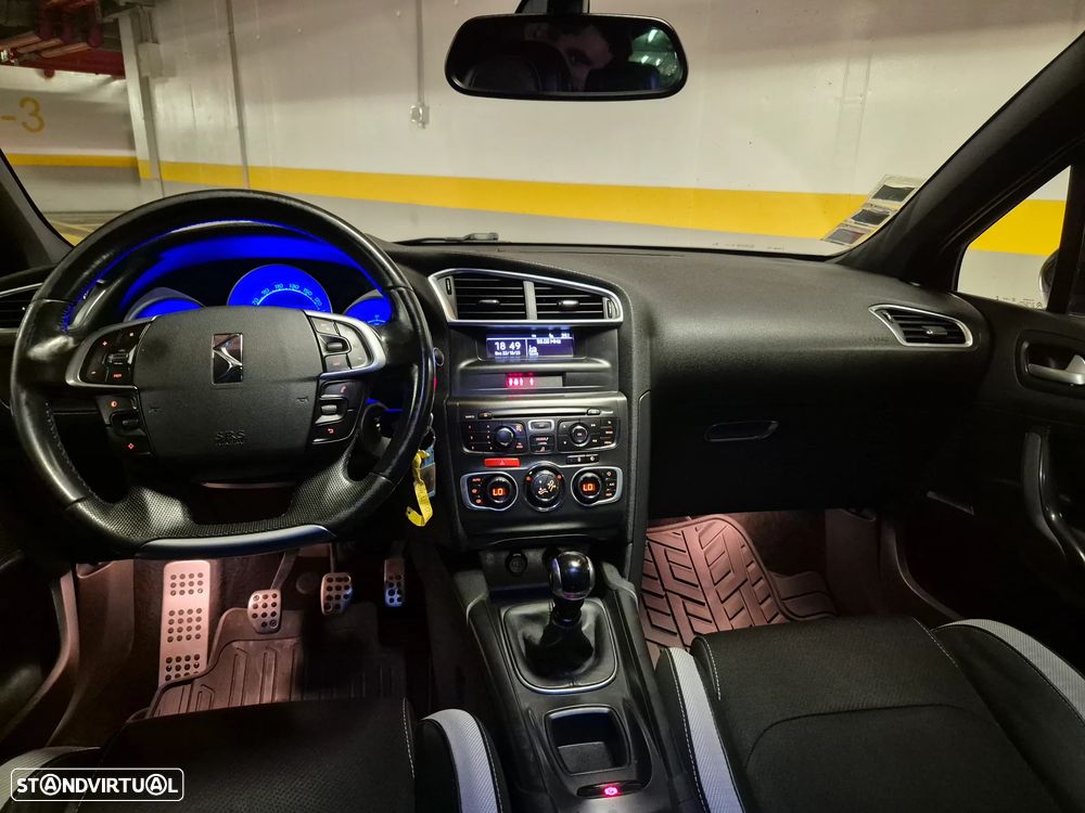 Citroën DS4 1.6 e-HDi So Chic - 25