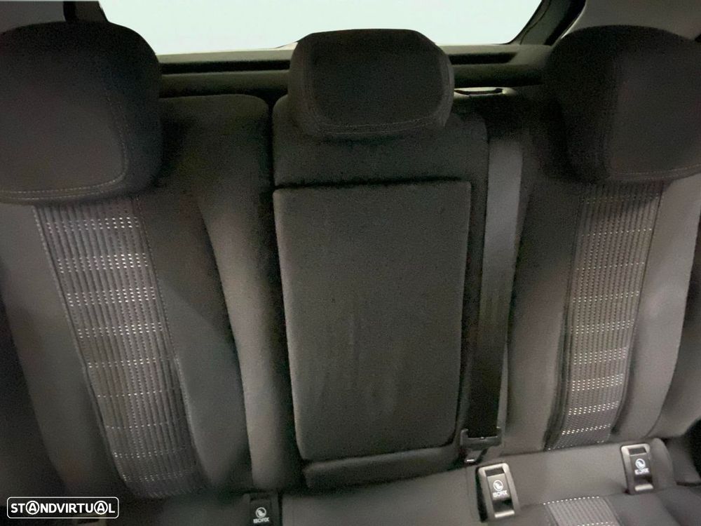Peugeot 308 1.2 PureTech Allure EAT8 - 19