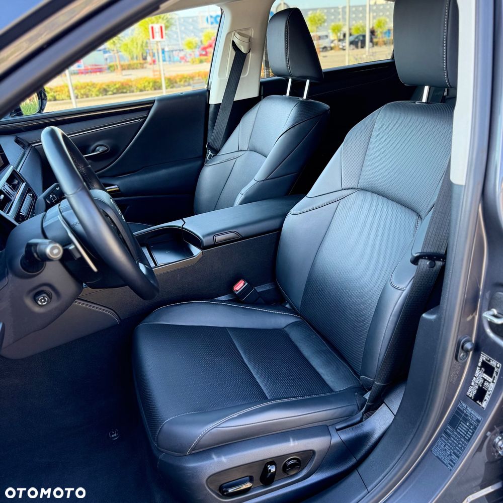 Lexus ES 300h Business Edition - 7