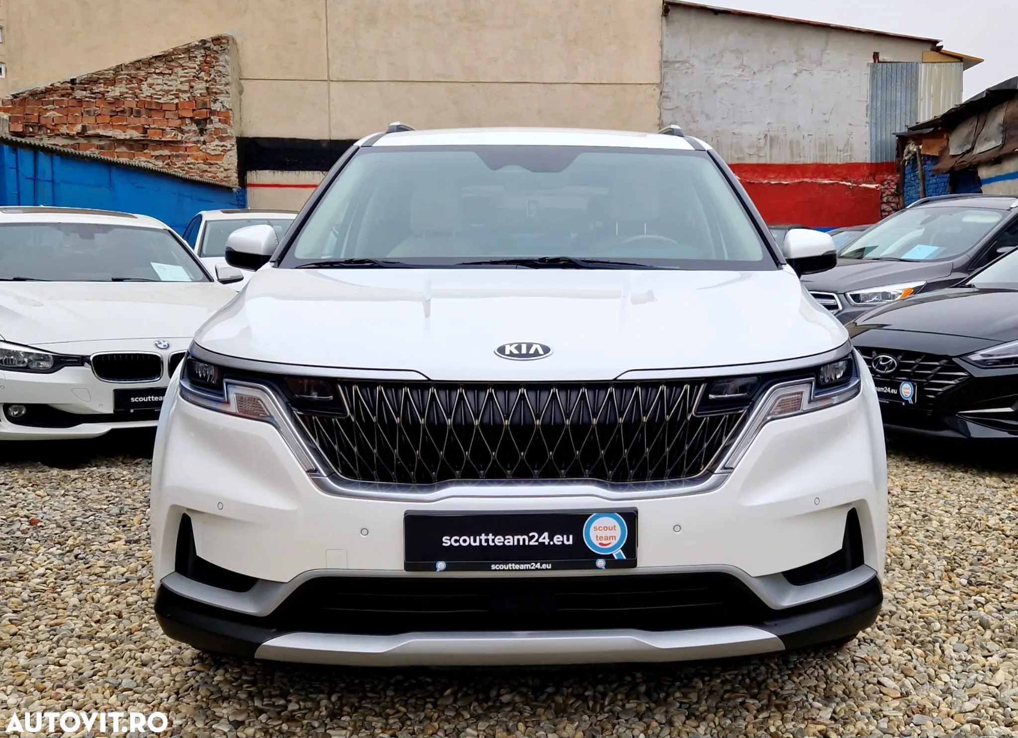 Kia Carnival - 6