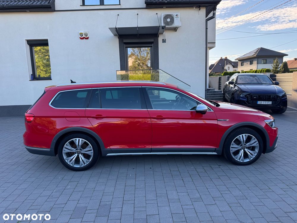 Volkswagen Passat Alltrack 2.0 TDI SCR DSG 4Motion - 9