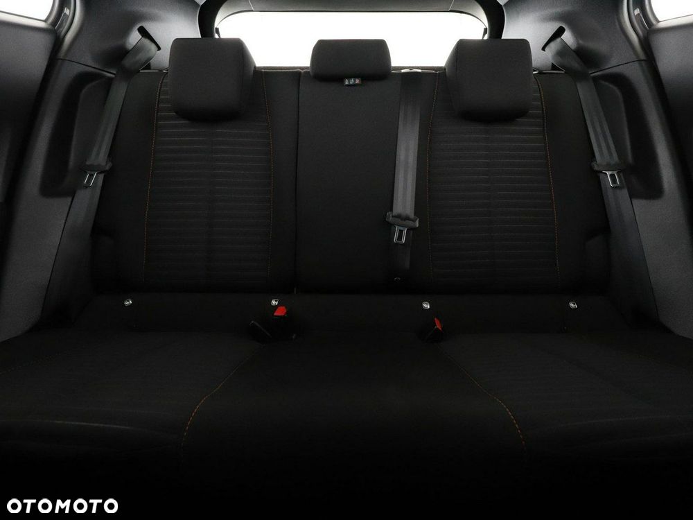 Peugeot 2008 PureTech 130 EAT8 Allure - 19