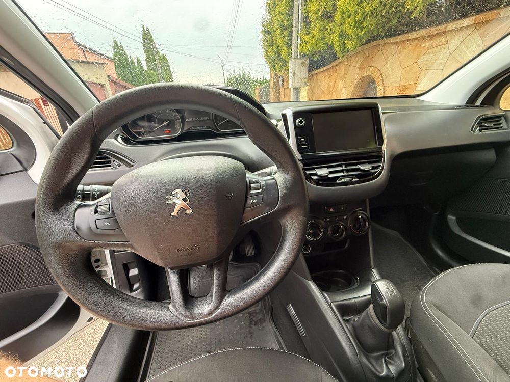 Peugeot 208 1.2 PureTech Active - 17