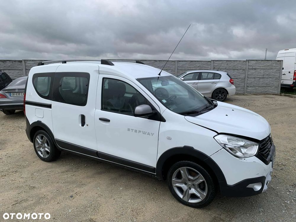 Dacia Dokker TCe 115 Stepway - 35