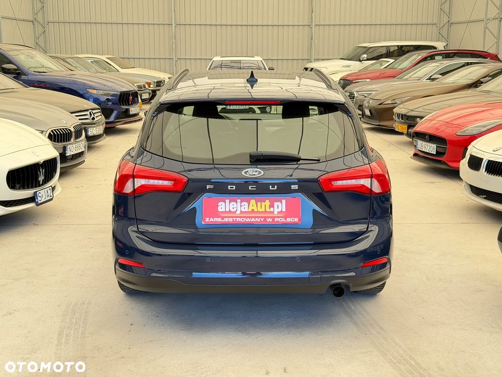 Ford Focus 1.0 EcoBoost Active - 11