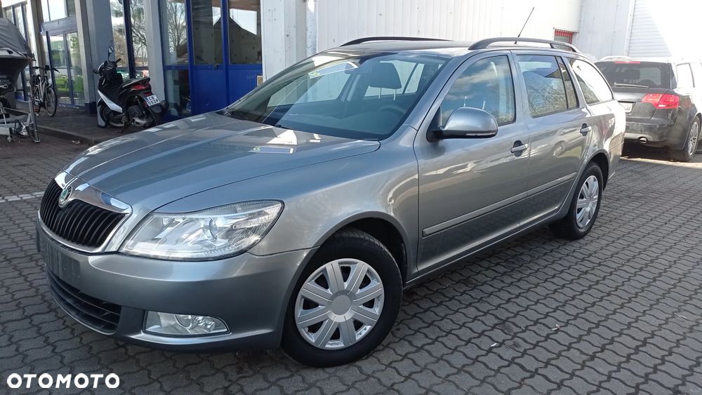 Skoda Octavia 1.6 TDI DPF Elegance - 4