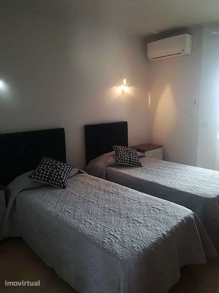 Apartamento T1 para arrendar ao ano - Grande imagem: 3/12
