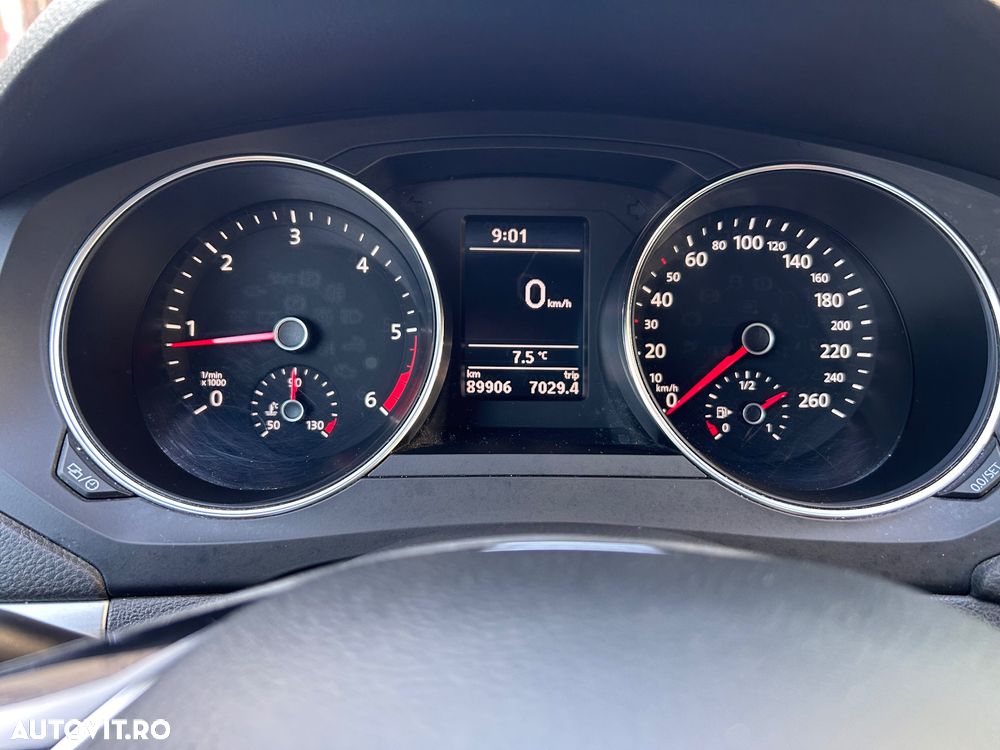 Volkswagen Jetta 2.0 TDI Comfortline - 6