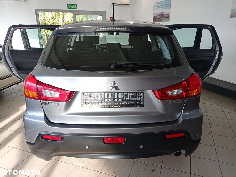 Mitsubishi ASX 1.6 Inform - 17