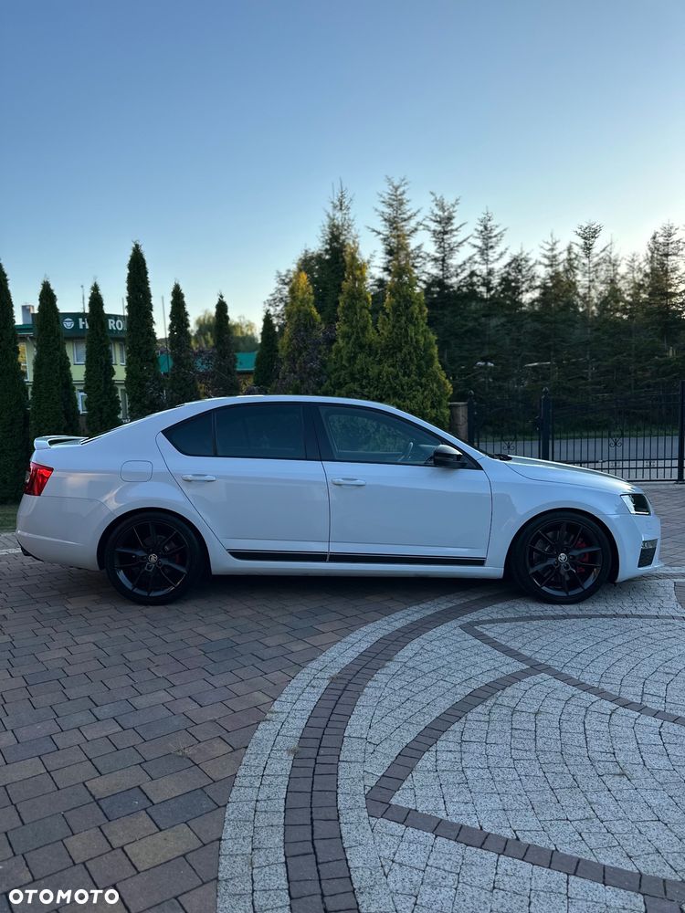 Skoda Octavia 2.0 TSI RS DSG - 11