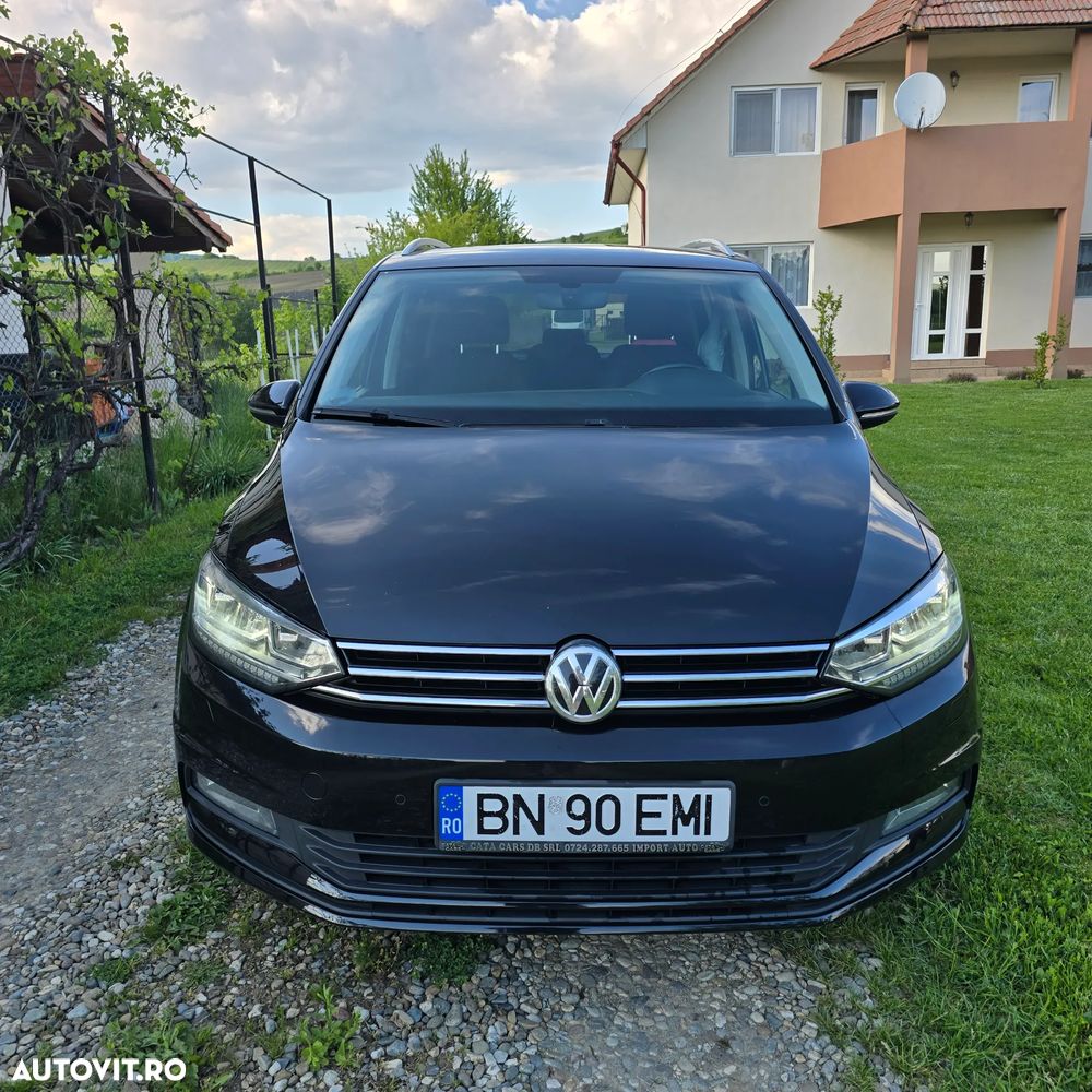 Volkswagen Touran 2.0 TDI DSG Highline - 2