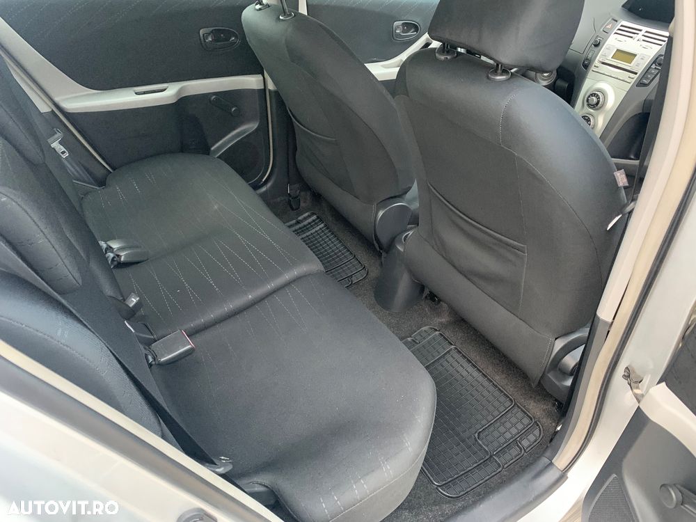 Toyota Yaris 1.4 D-4D Aut Sol - 10