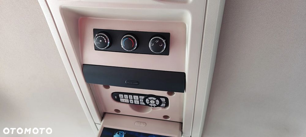 Lancia Voyager 3.6 Platinum Euro6 - 13