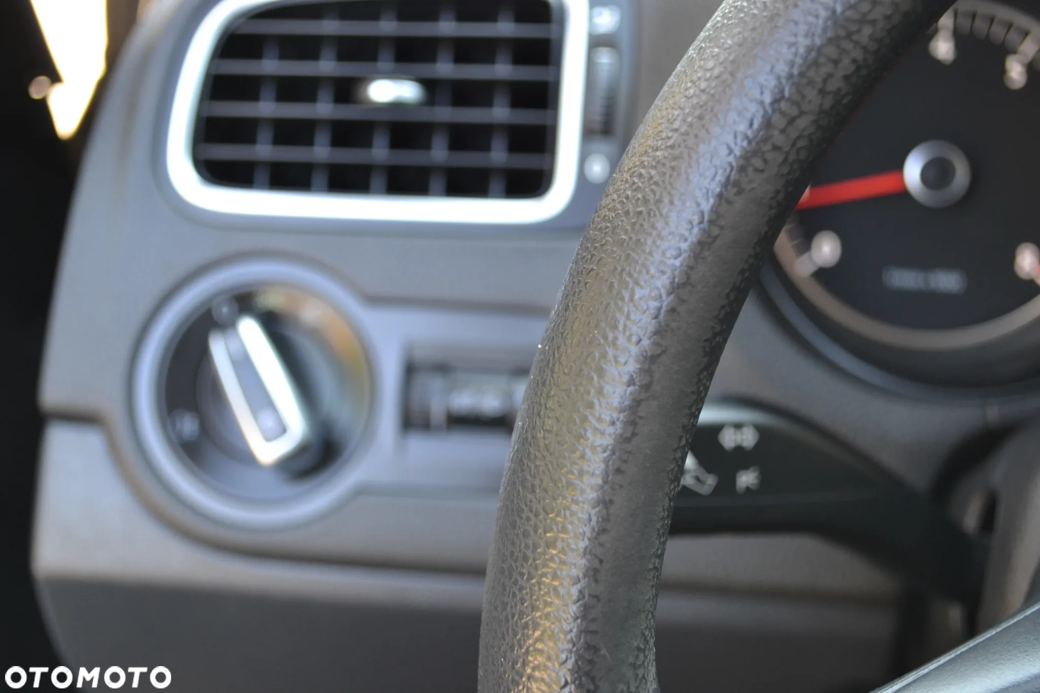 Volkswagen Polo 1.4 16V Trendline - 22