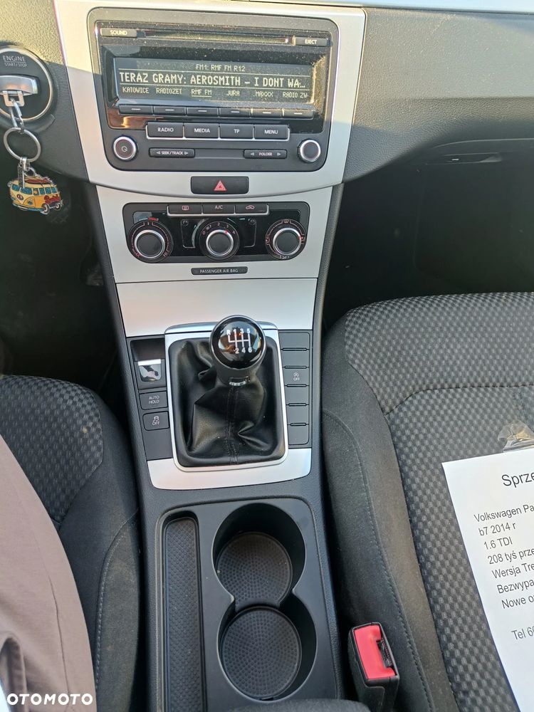 Volkswagen Passat 1.6 TDI Trendline - 6