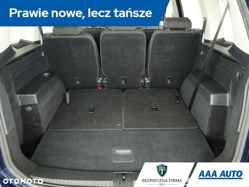 Volkswagen Touran - 13