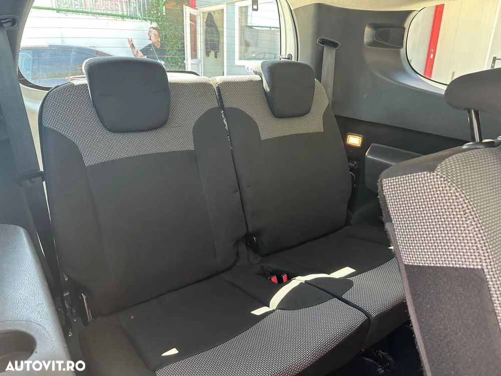 Dacia Lodgy 1.5 Blue dCi Ambiance - 13