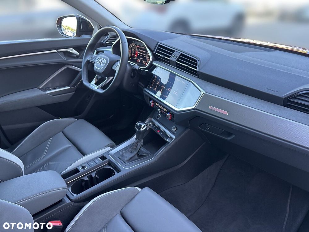 Audi Q3 Sportback - 13