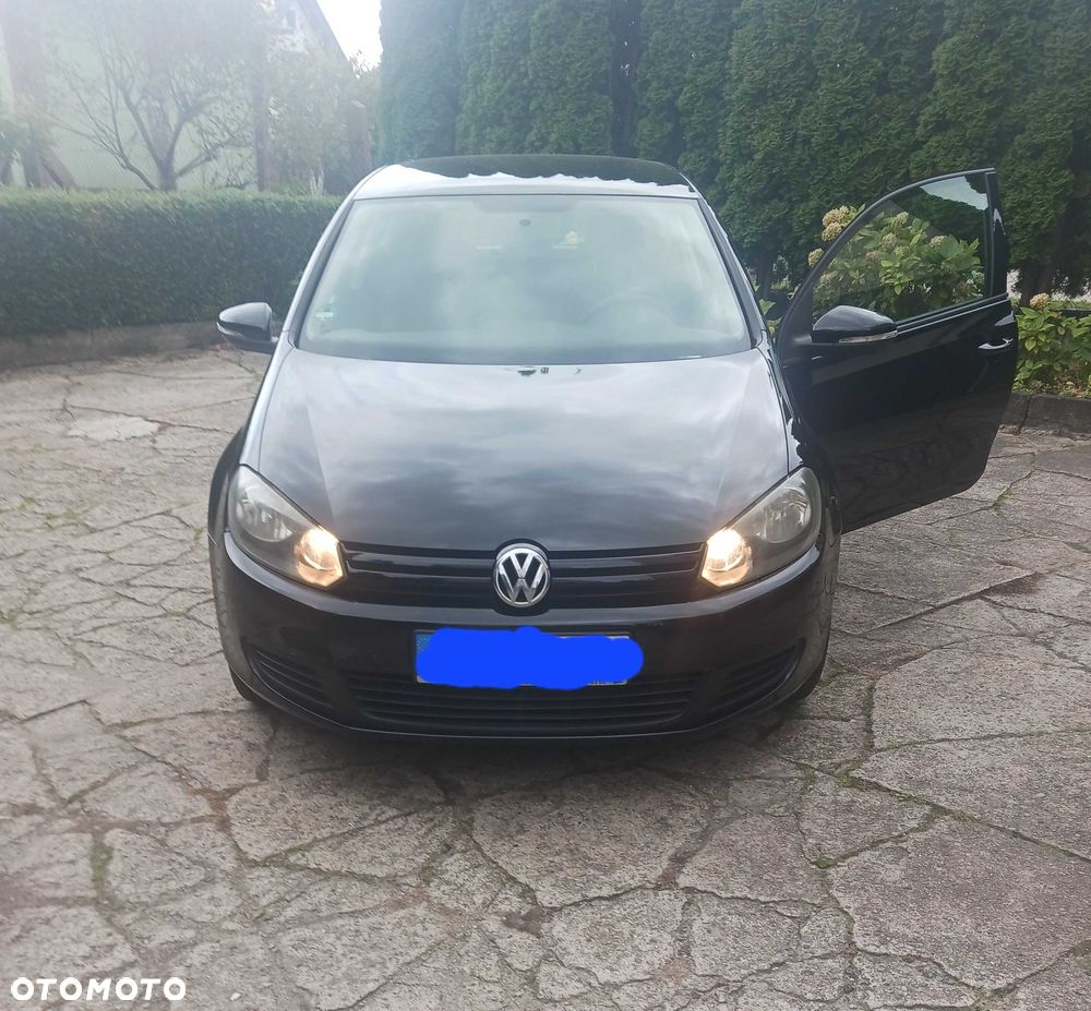 Volkswagen Golf - 1