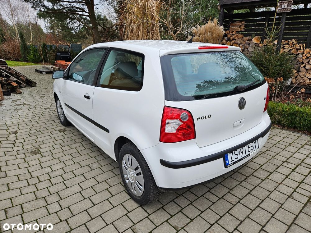 Volkswagen Polo 1.4 16V Comfortline - 2
