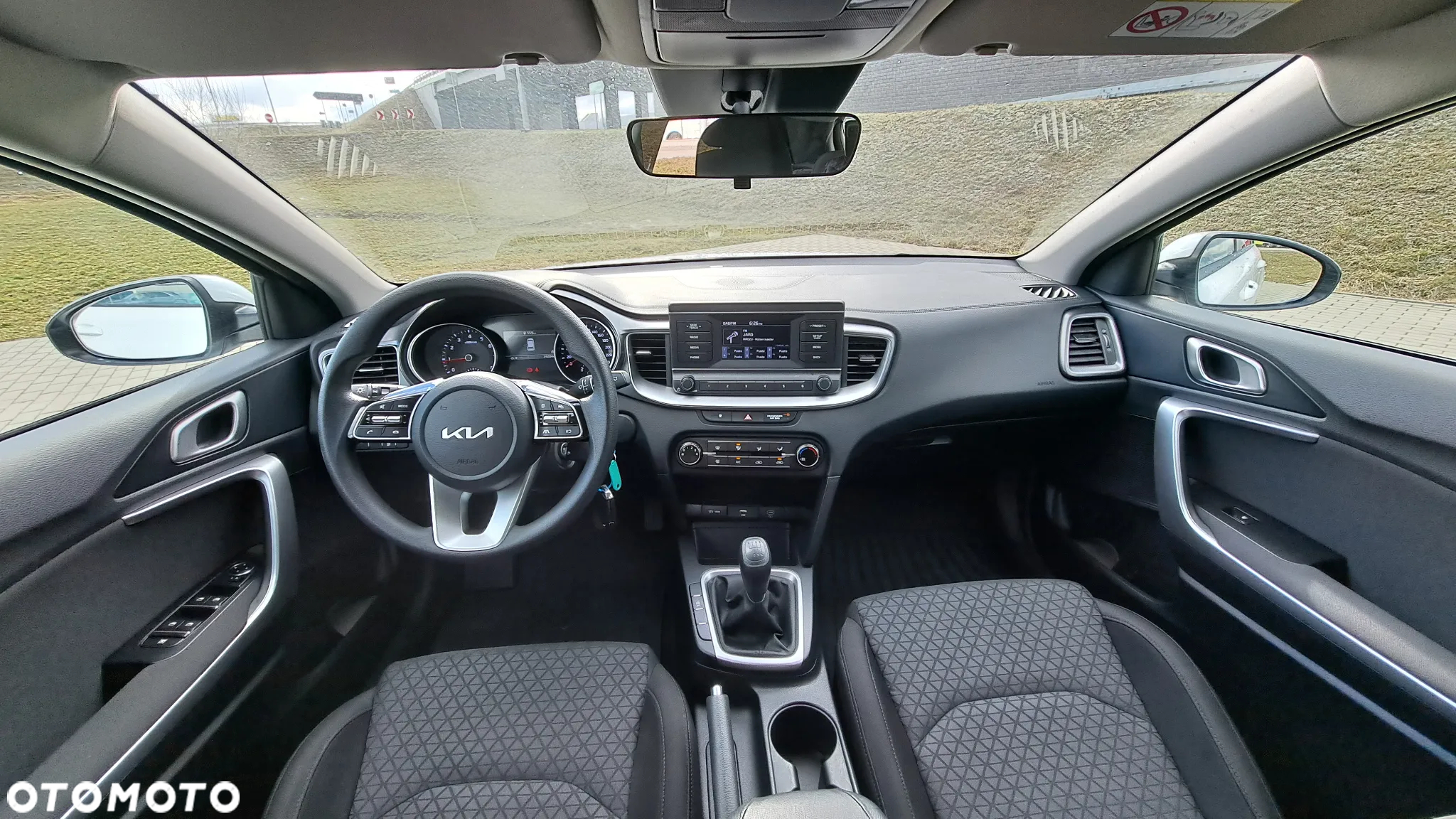 Kia Ceed 1.5 T-GDI S - 25