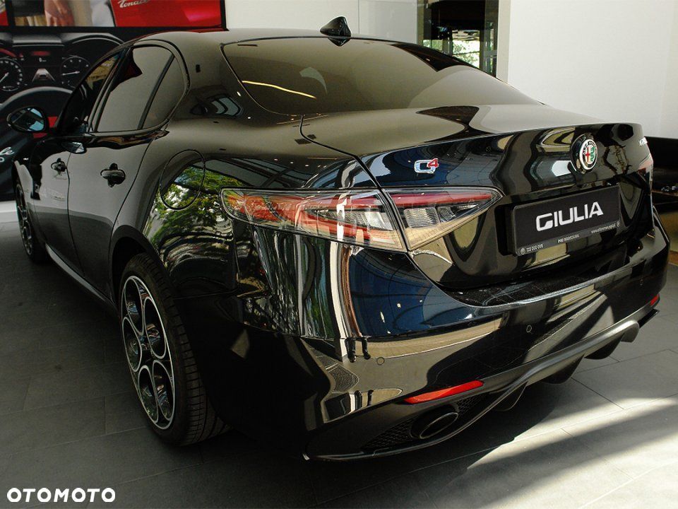 Alfa Romeo Giulia - 6