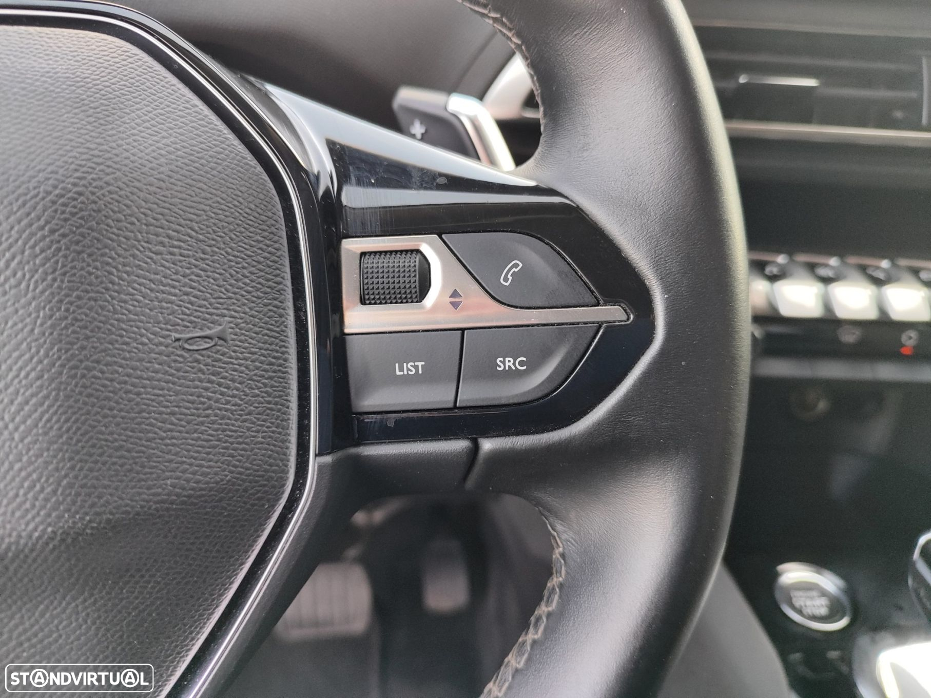 Peugeot 3008 1.6 Hybrid Allure e-EAT8 - 28