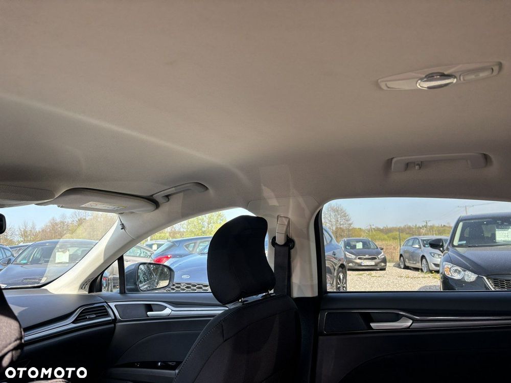 Ford Mondeo - 38