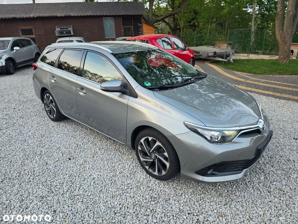Toyota Auris 1.2 Turbo Executive - 9