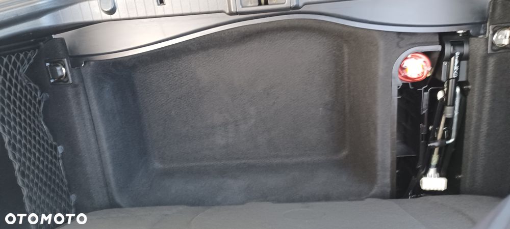 Mercedes-Benz Klasa E 200 Kompressor Avantgarde - 17