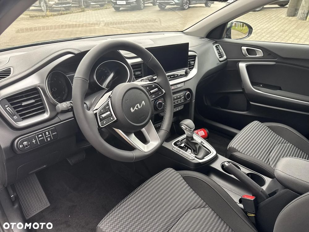 Kia Ceed 1.5 T-GDI M DCT - 9