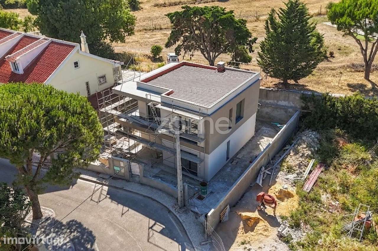 Nova Construção Moradia T4 de 2 pisos na Abóboda - Grande imagem: 4/27