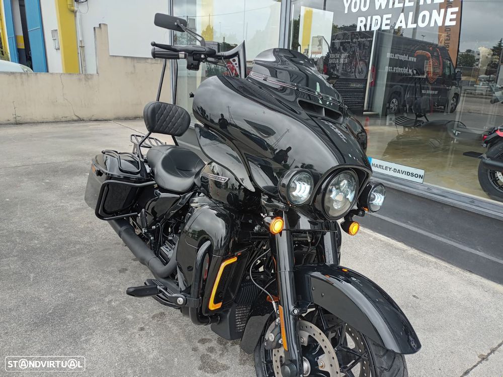 Harley-Davidson FLHXS Street Glide Special - 14