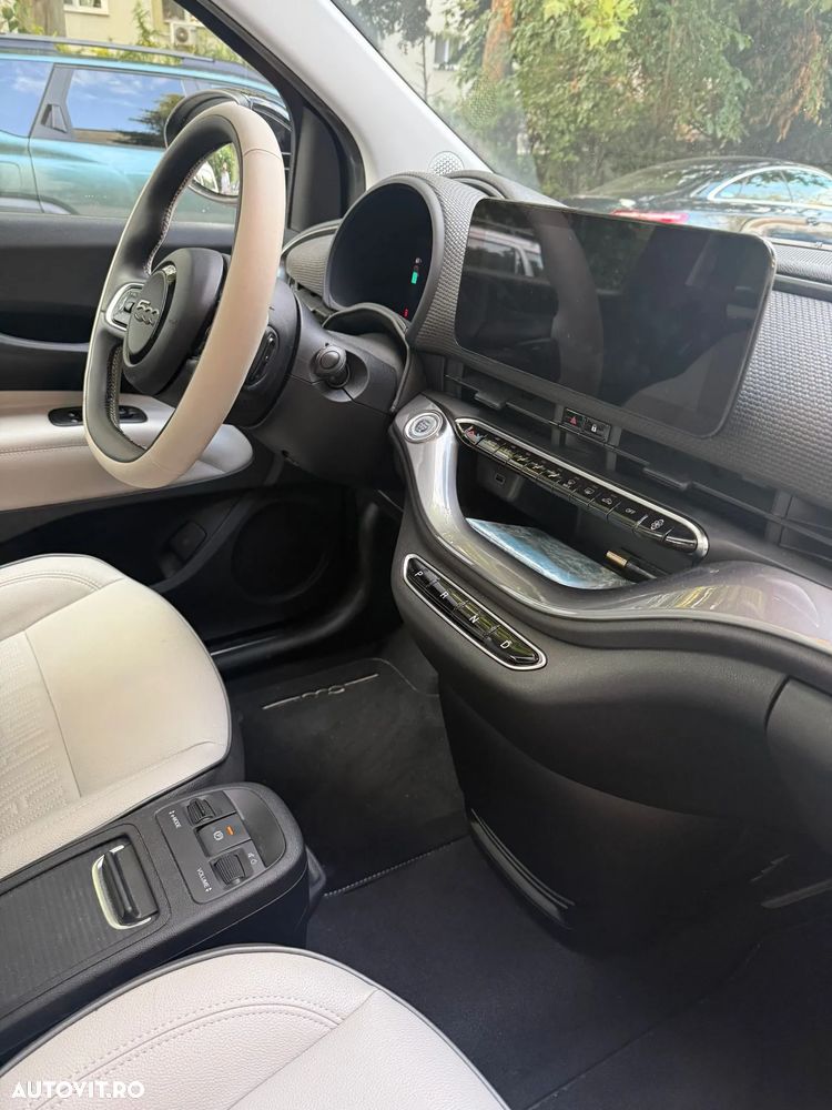 Fiat 500E - 16