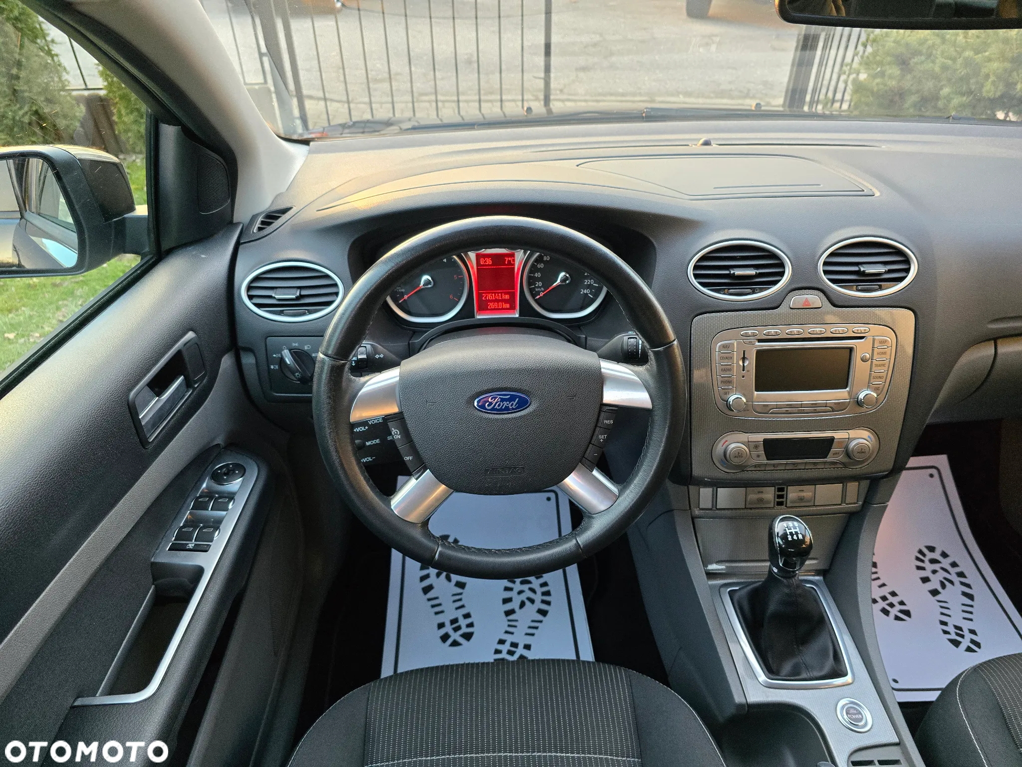 Ford Focus - 33