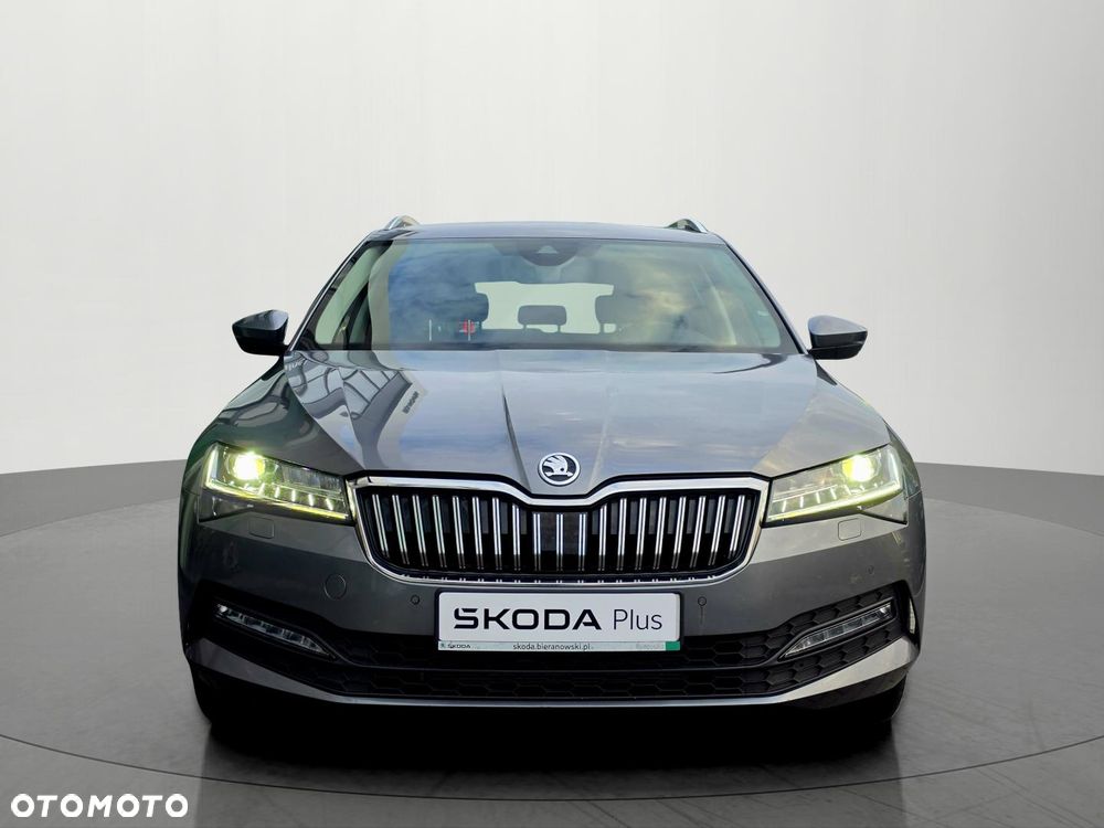 Skoda Superb 2.0 TDI SCR Ambition DSG - 9