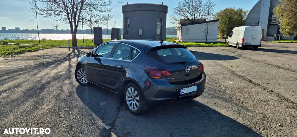 Opel Astra 1.7 CDTI DPF Cosmo - 6