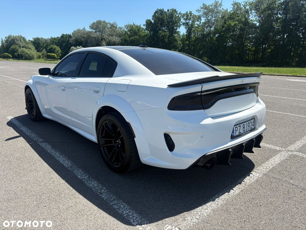 Dodge Charger 6.4 Scat Pack Widebody - 7