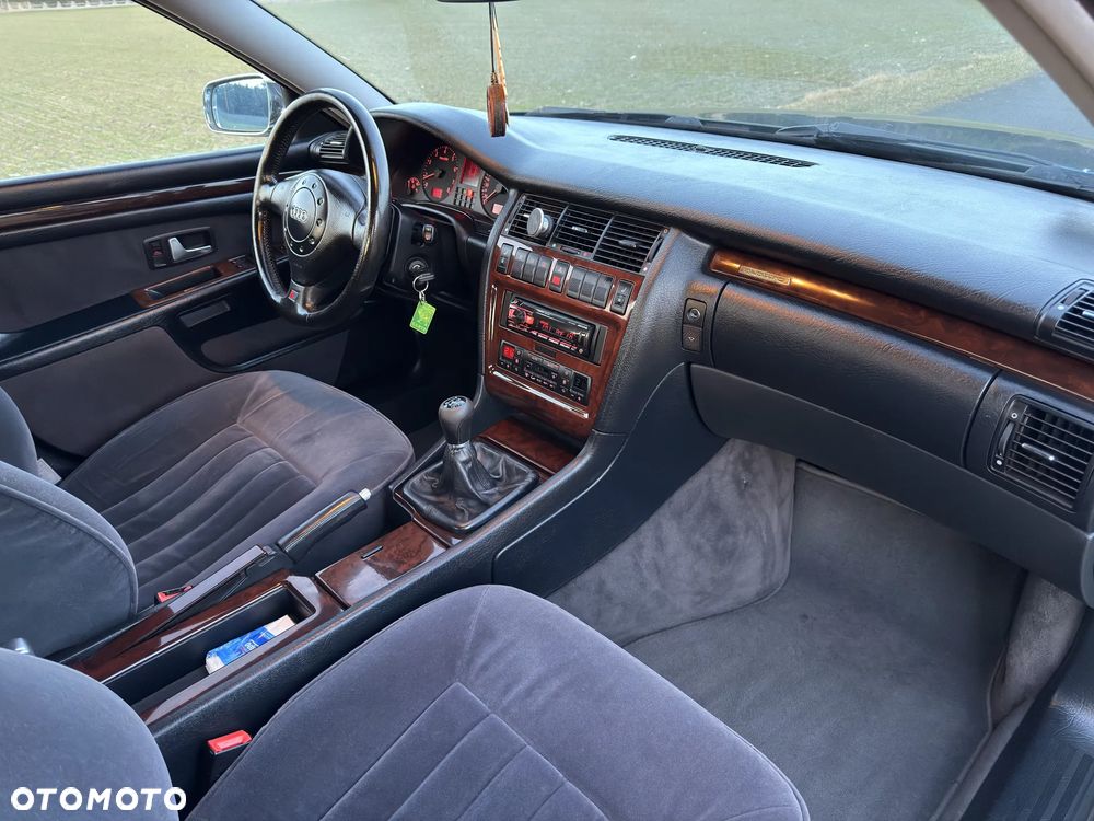 Audi A8 2.8 Quattro - 16