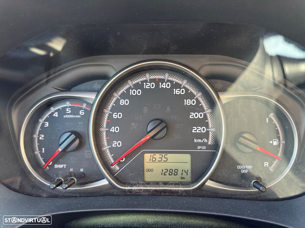 Toyota Yaris 1.4 D-4D ACtive - 9