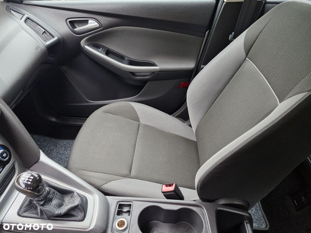 Ford Focus 1.6 Edition - 18