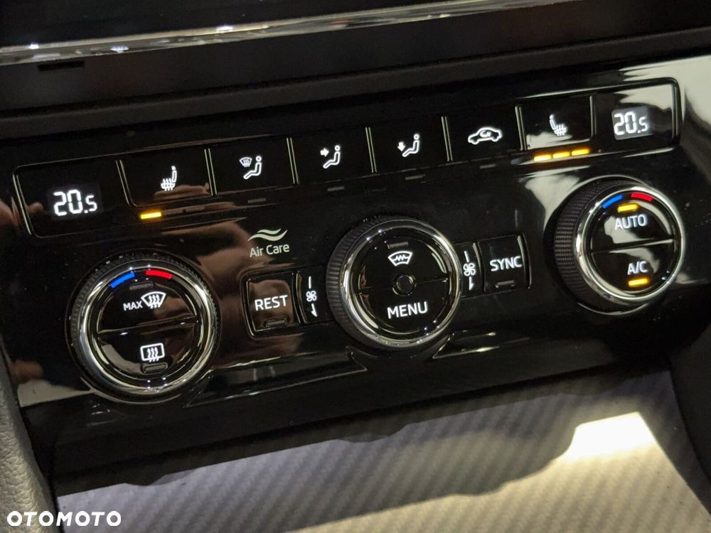 Skoda Superb 2.0 TSI Sportline DSG - 32