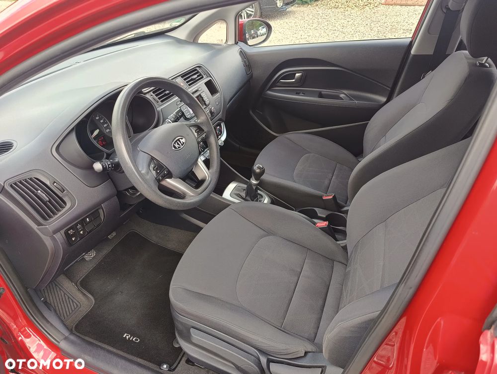 Kia Rio 1.2 Attract - 13