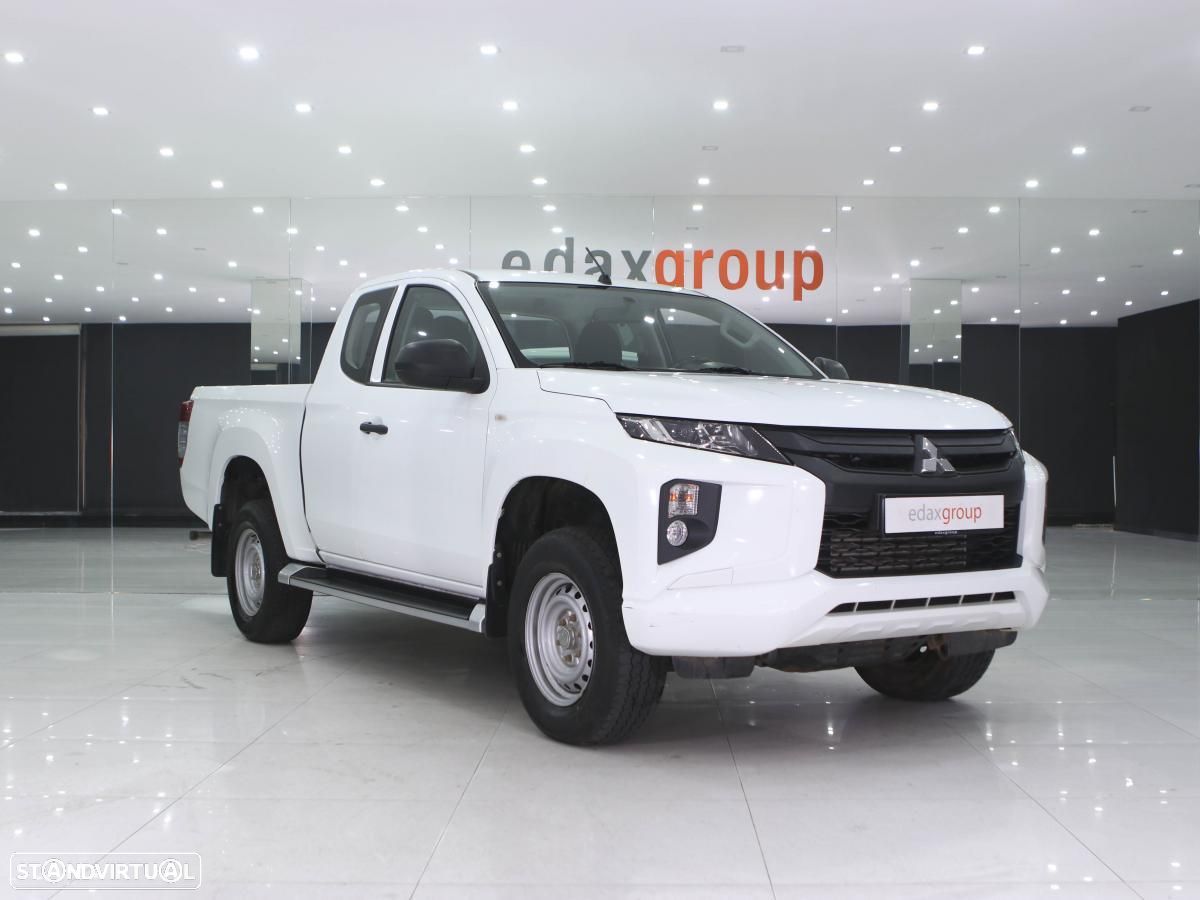Mitsubishi L200 2.4 DI-D CLUB CAB INVITE 3L 4WD - 1
