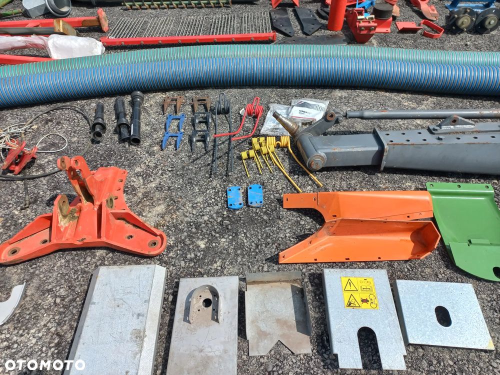 Most tył do kombajnu,Dyszel do przyczepy,prasy,talerzówki,sztywny,173-0020-002,ośka,rama kuhn master,belka tylna do kombajnu,zwolnica,ramiona tuza,tuz na tył,wąż ssąco tłoczący,rozlewak,tarczki wysiewu,bima sea90 przystawka pompy odbioru mocy,mf32,lawerda,case,prasa galigani,gaspardo,wałki,koła zębate,rolka zwijająca john deere,394488 hydac,cewka,17111041 przekładnia rozsiewacza amazone,osłona kosy,1896130 boczek podwójny,2896130 sprężyna podbieracza,403600 neymeyer,200447 stabilizator valtra,amd 3091300 tuba teleskopowa amazone,g19204000 redlica,1320-03-02.01-2R' silnik hydrauliczny paszowozu kuhn - 27