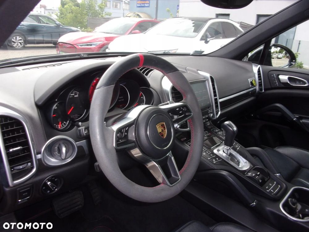 Porsche Cayenne Platinum Edition - 11