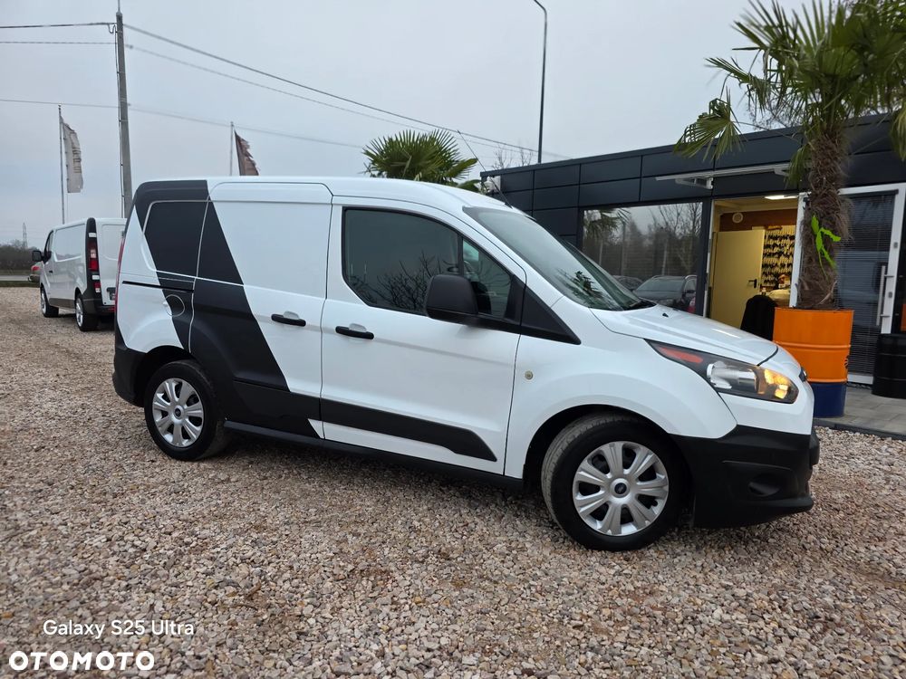 Ford Transit Connect - 19