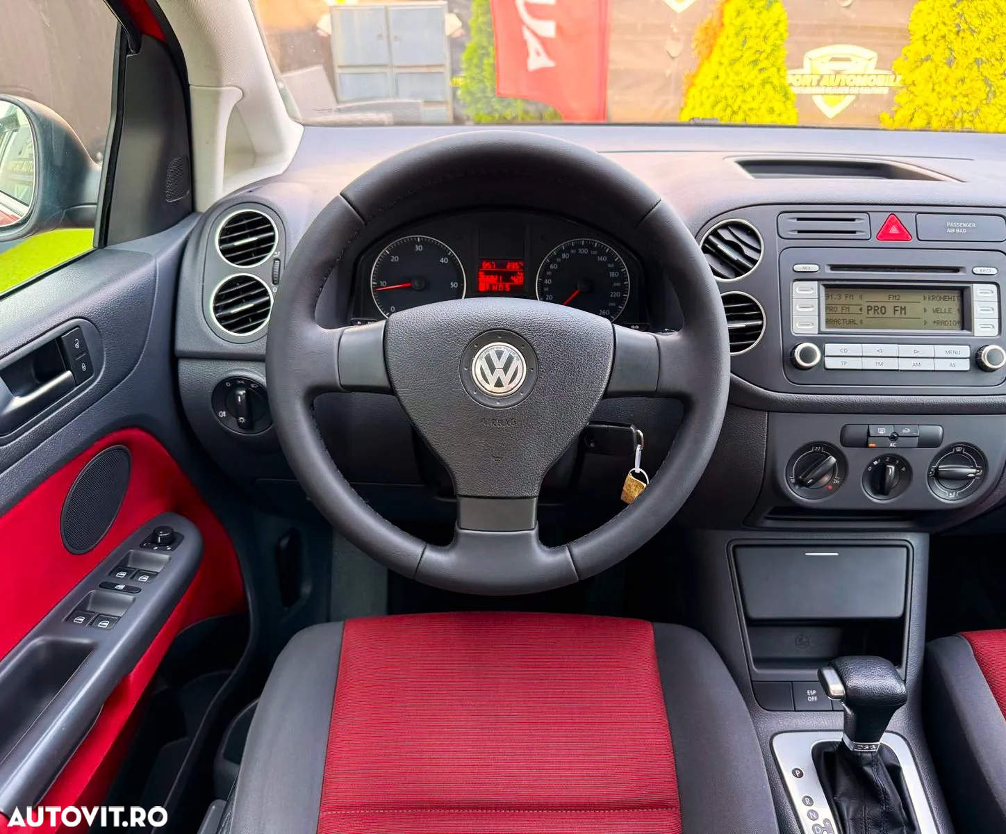 Volkswagen Golf Plus 1.9 TDI DPF DSG Edition - 4