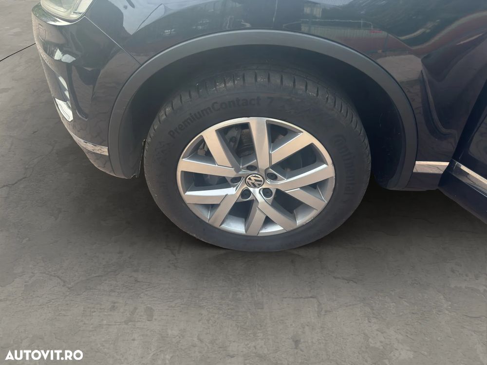 Volkswagen Touareg 3.0 V6 TDI BMT - 22